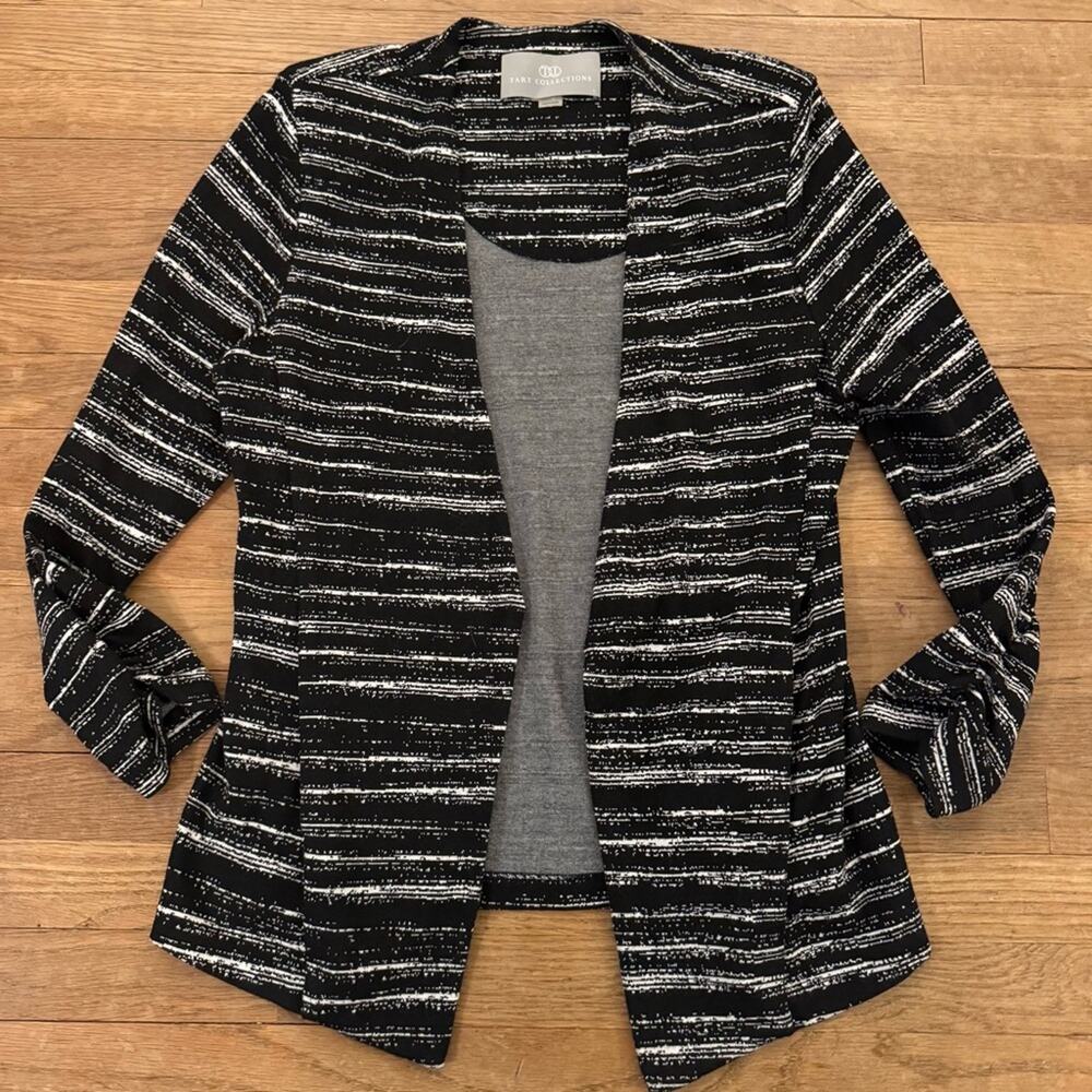 Tart Collections black white long sleeve open front sweater jacket size L
b63